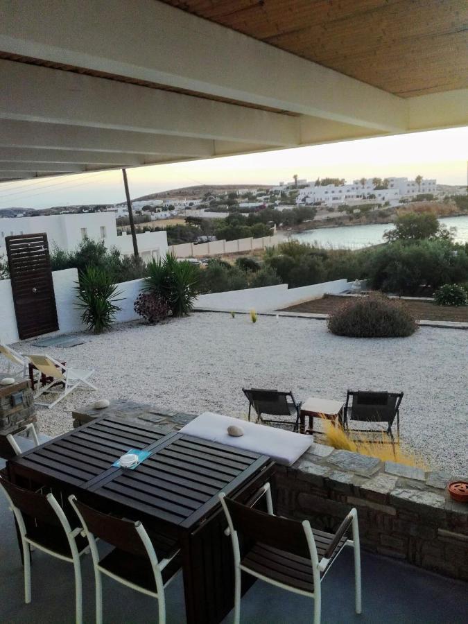 Villa Nesaea Seafront House à Parasporos Extérieur photo