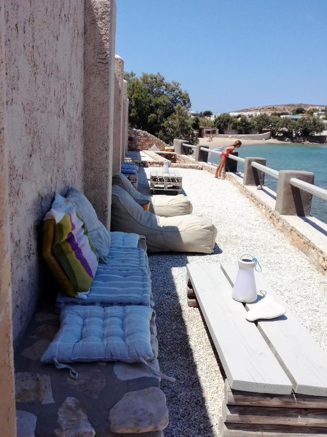 Villa Nesaea Seafront House à Parasporos Extérieur photo