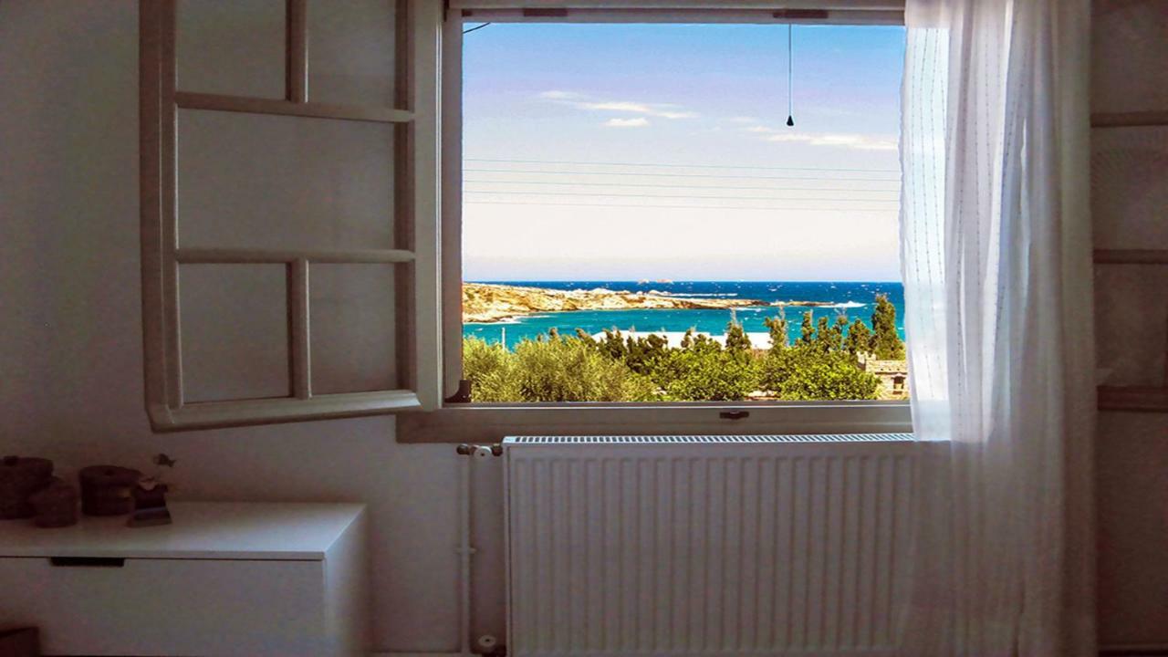 Villa Nesaea Seafront House à Parasporos Extérieur photo