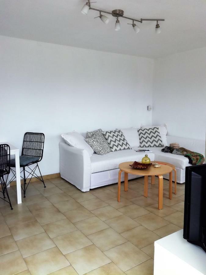 Villa Nesaea Seafront House à Parasporos Extérieur photo